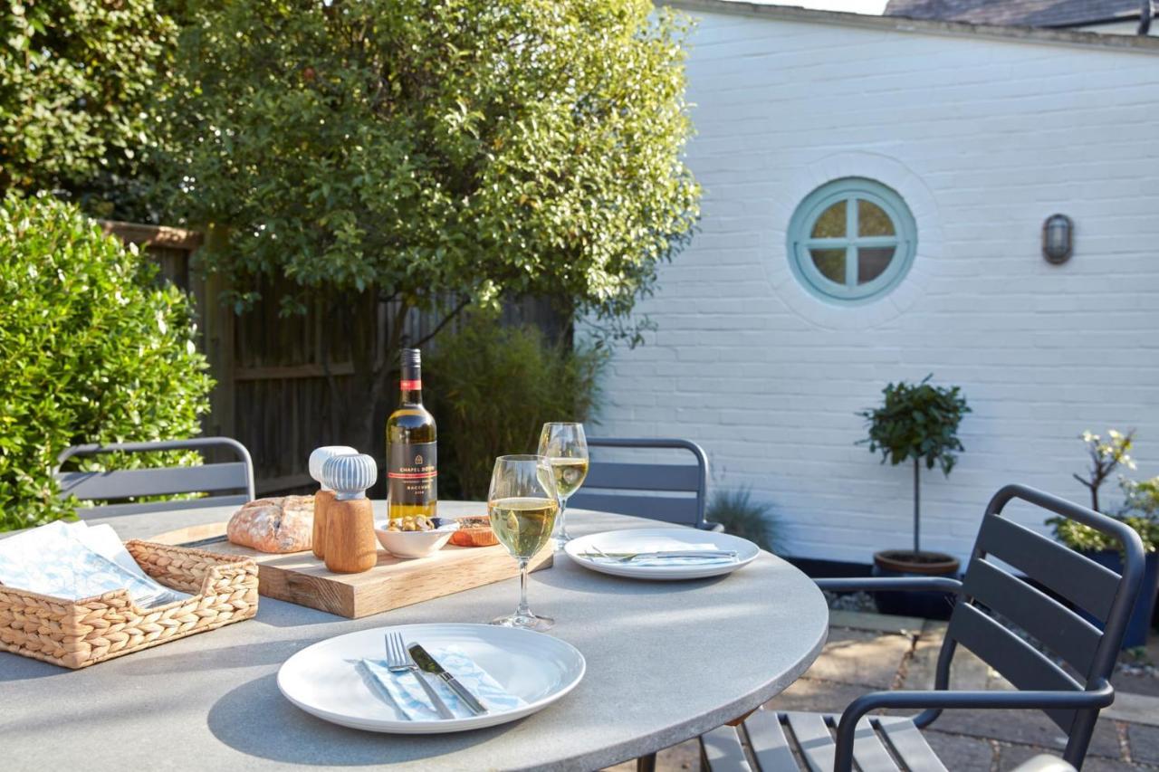 A Cool Coastal Retreat On Kingsdown Beach - The White House Villa เดล ภายนอก รูปภาพ