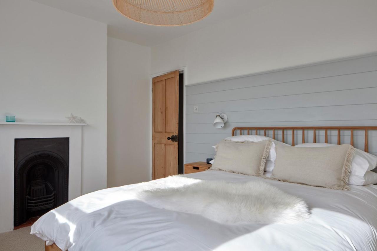 A Cool Coastal Retreat On Kingsdown Beach - The White House Villa เดล ภายนอก รูปภาพ