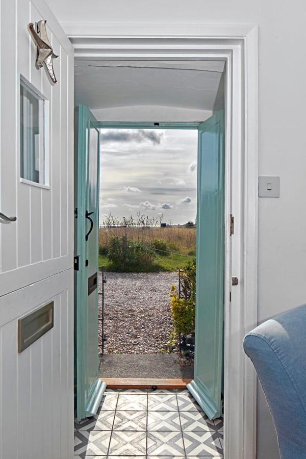 A Cool Coastal Retreat On Kingsdown Beach - The White House Villa เดล ภายนอก รูปภาพ